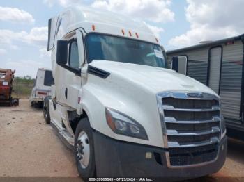  Salvage Freightliner New Cascadia 126