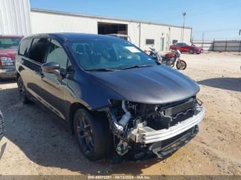  Salvage Chrysler Pacifica