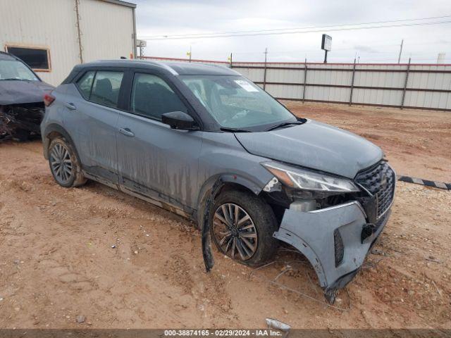  Salvage Nissan Kicks