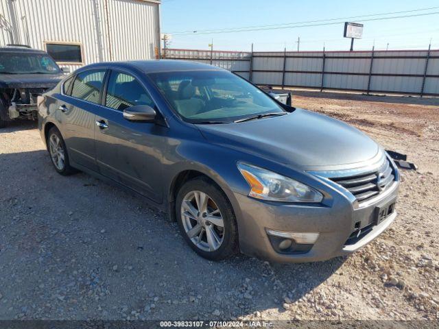  Salvage Nissan Altima