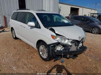  Salvage Toyota Sienna