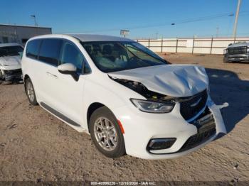  Salvage Chrysler Pacifica