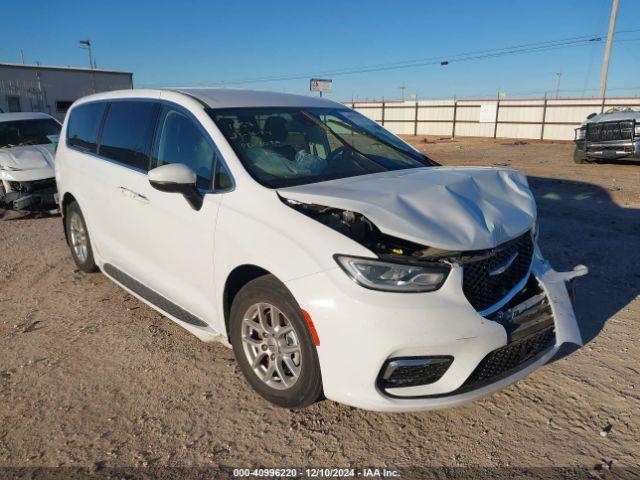  Salvage Chrysler Pacifica