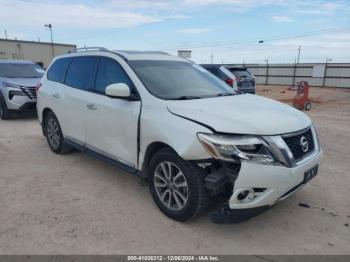  Salvage Nissan Pathfinder