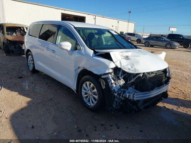  Salvage Chrysler Pacifica