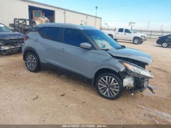  Salvage Nissan Kicks