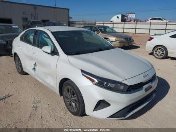  Salvage Kia Forte