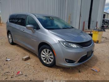  Salvage Chrysler Pacifica