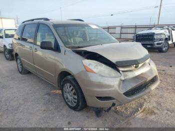  Salvage Toyota Sienna
