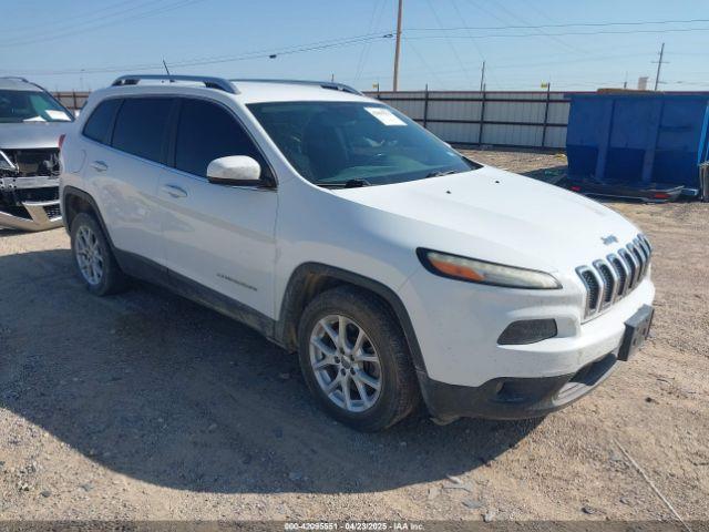  Salvage Jeep Cherokee