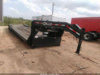  Salvage Delco Trailers Gooseneck Car Hauler