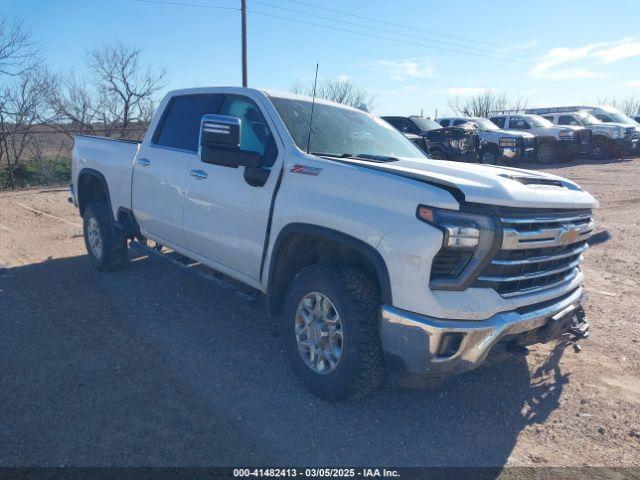  Salvage Chevrolet Silverado 2500
