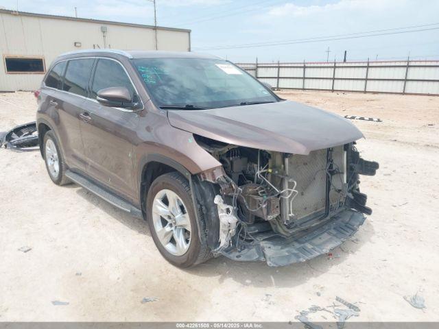  Salvage Toyota Highlander