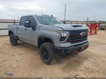  Salvage Chevrolet Silverado 2500