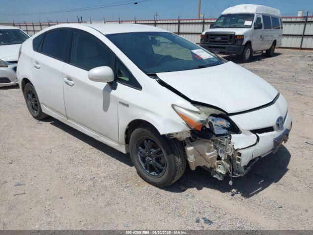  Salvage Toyota Prius
