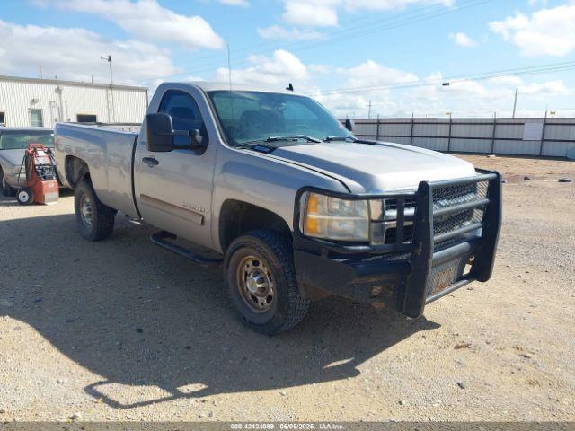  Salvage Chevrolet Silverado 2500