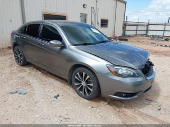  Salvage Chrysler 200