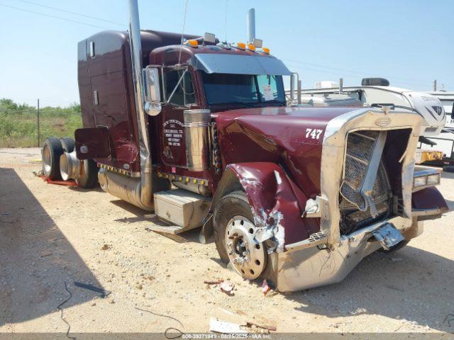  Salvage Peterbilt 379