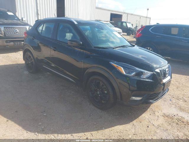  Salvage Nissan Kicks