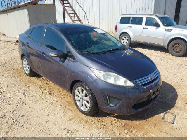  Salvage Ford Fiesta