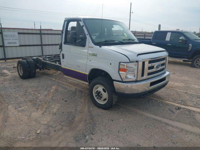  Salvage Ford E-450