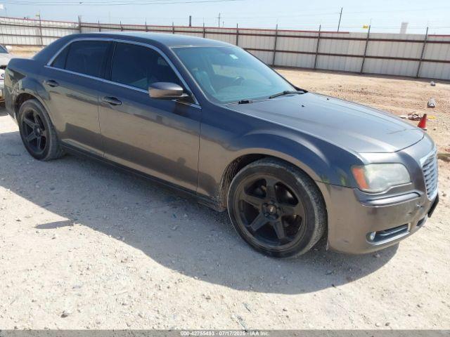  Salvage Chrysler 300