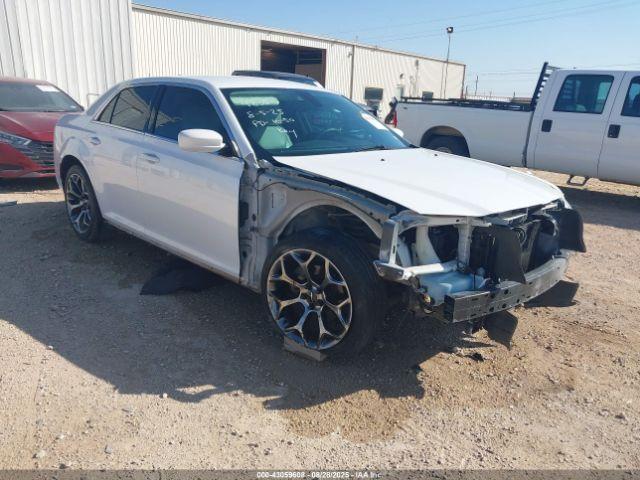  Salvage Chrysler 300