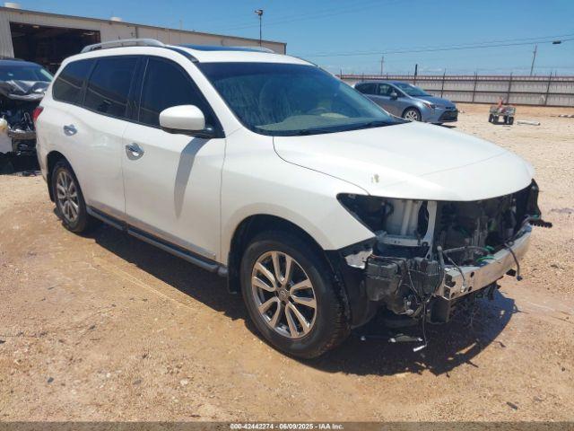  Salvage Nissan Pathfinder