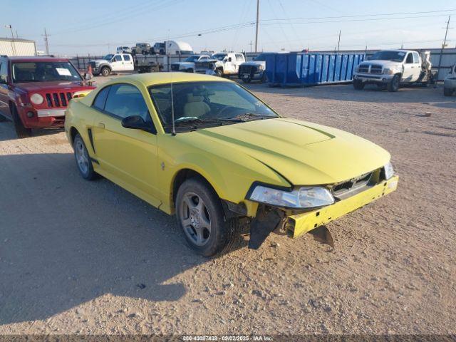  Salvage Ford Mustang