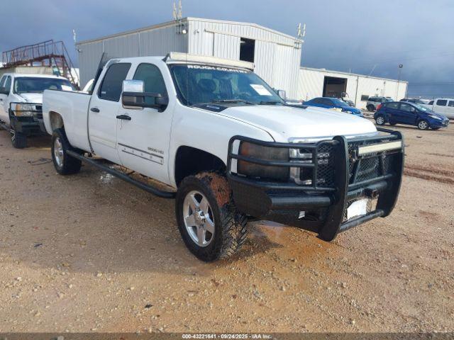  Salvage Chevrolet Silverado 2500