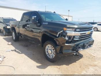  Salvage Chevrolet Silverado 2500
