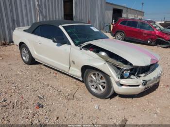  Salvage Ford Mustang