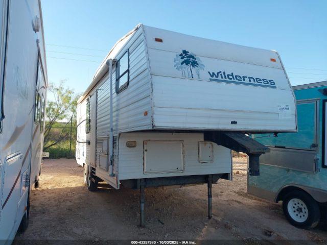  Salvage Fleetwood Wilderness 27 5j