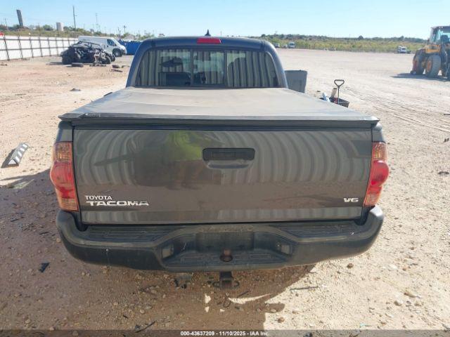 Toyota Tacoma V6 Image 15