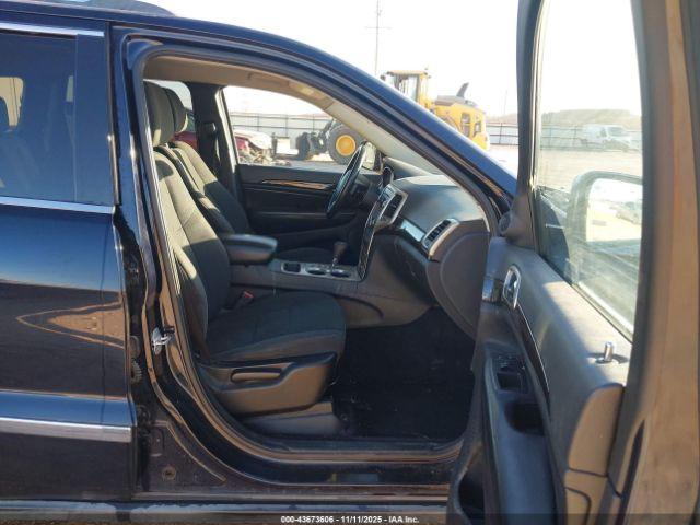 Jeep Grand Cherokee Laredo Image 10