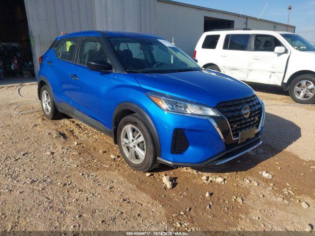  Salvage Nissan Kicks