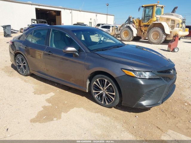 Toyota Camry Se Image 1