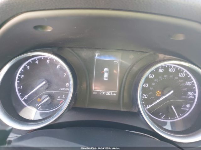 Toyota Camry Se Image 3