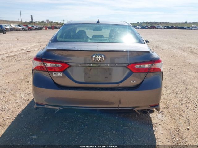 Toyota Camry Se Image 14