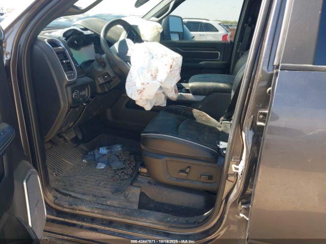 Ram 3500 Laramie  4x4 8' Box Image 15