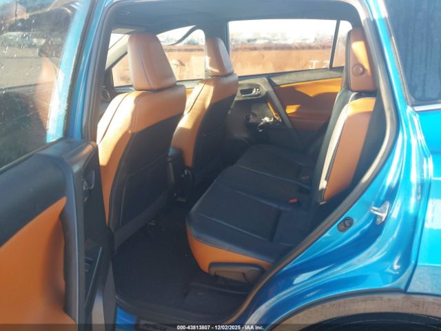 Toyota RAV4 Se Image 9