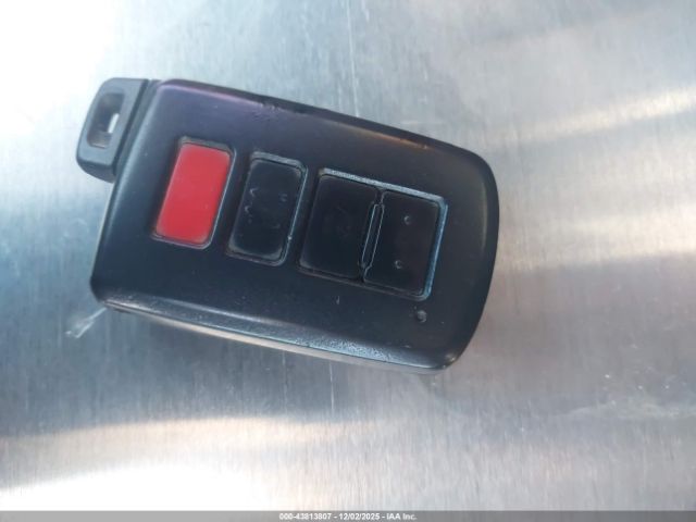 Toyota RAV4 Se Image 11