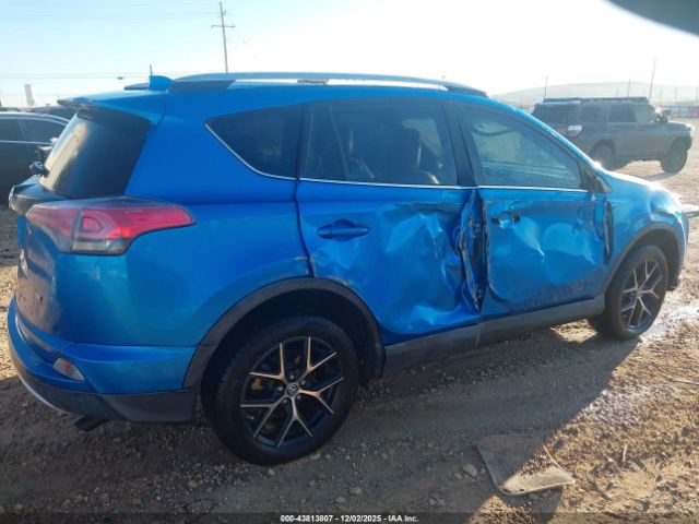 Toyota RAV4 Se Image 12