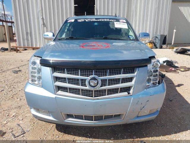 Cadillac Escalade Platinum Edition Image 18