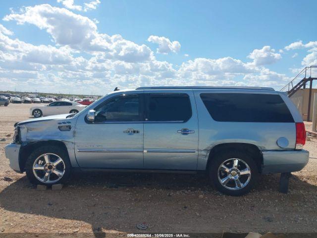 Cadillac Escalade Platinum Edition Image 17