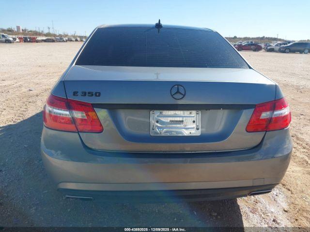 Mercedes-Benz E-Class Image 13