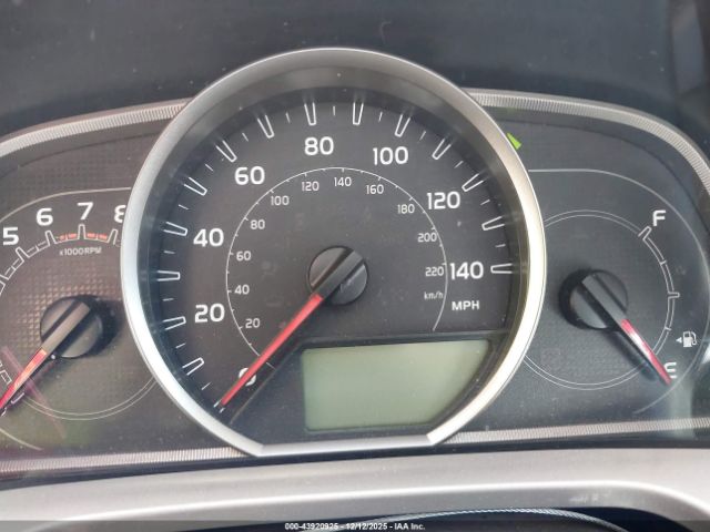 Toyota RAV4 Le Image 8