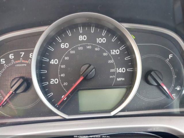 Toyota RAV4 Le Image 8