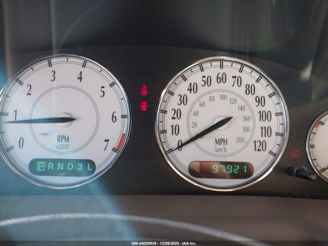 Chrysler LHS Image 10