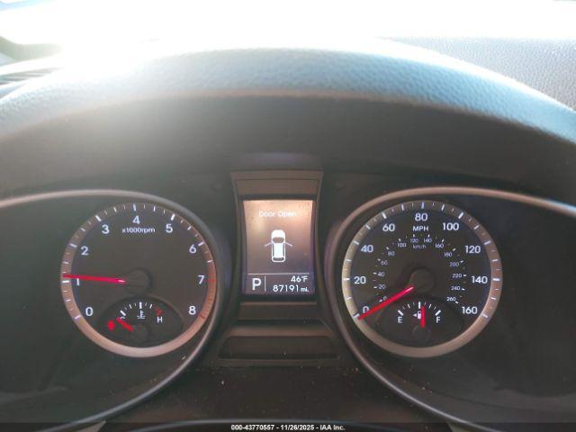 Hyundai SANTA FE Sport Image 8